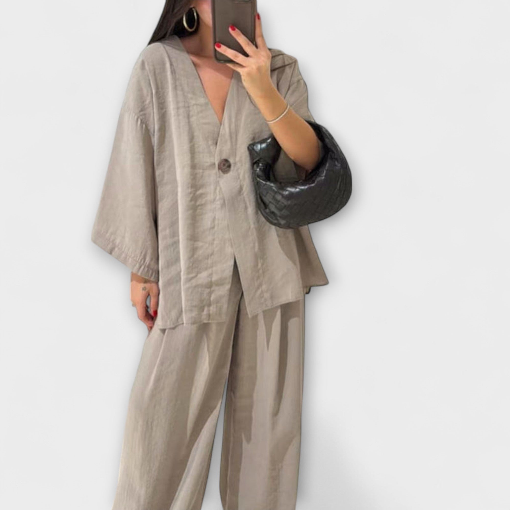 Jacqueline - Casual V-Hals Top og Bukser Duo