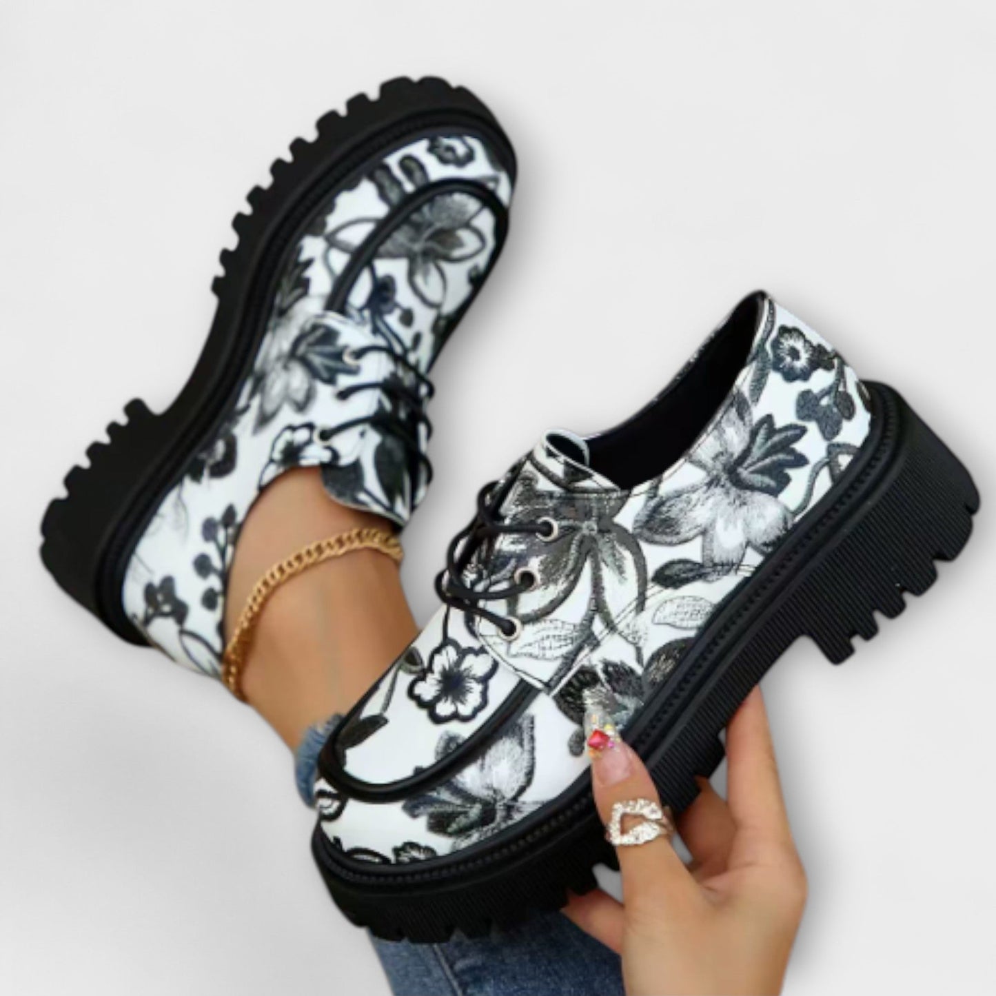 Sandra - Elegant Retro Loafers