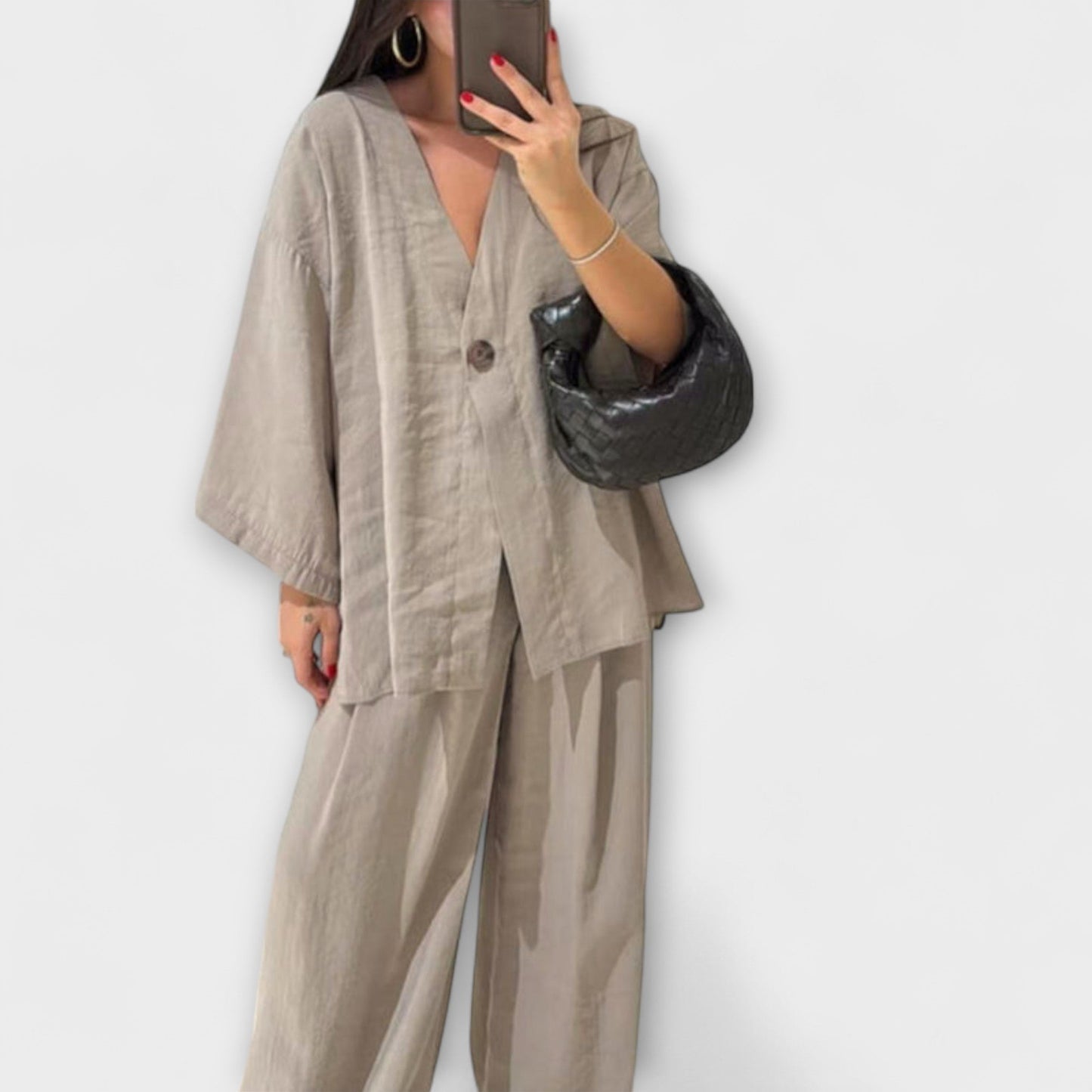 Jacqueline - Casual V-Hals Top og Bukser Duo