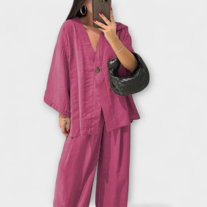 Jacqueline - Casual V-Hals Top og Bukser Duo