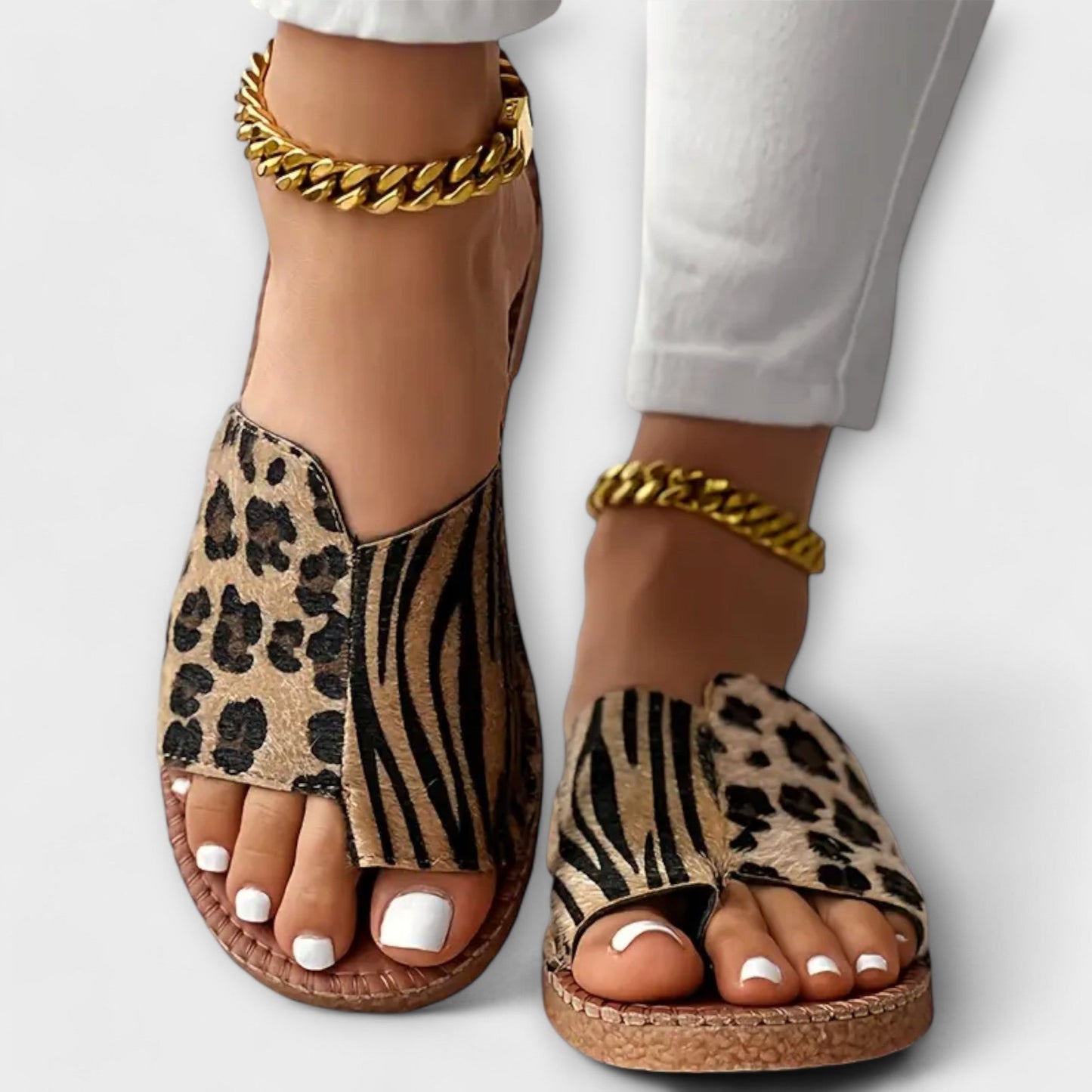 Chic To-Farvet Slides med Leopardprint