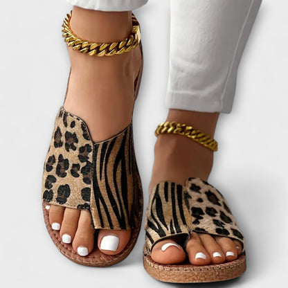 Chic To-Farvet Slides med Leopardprint