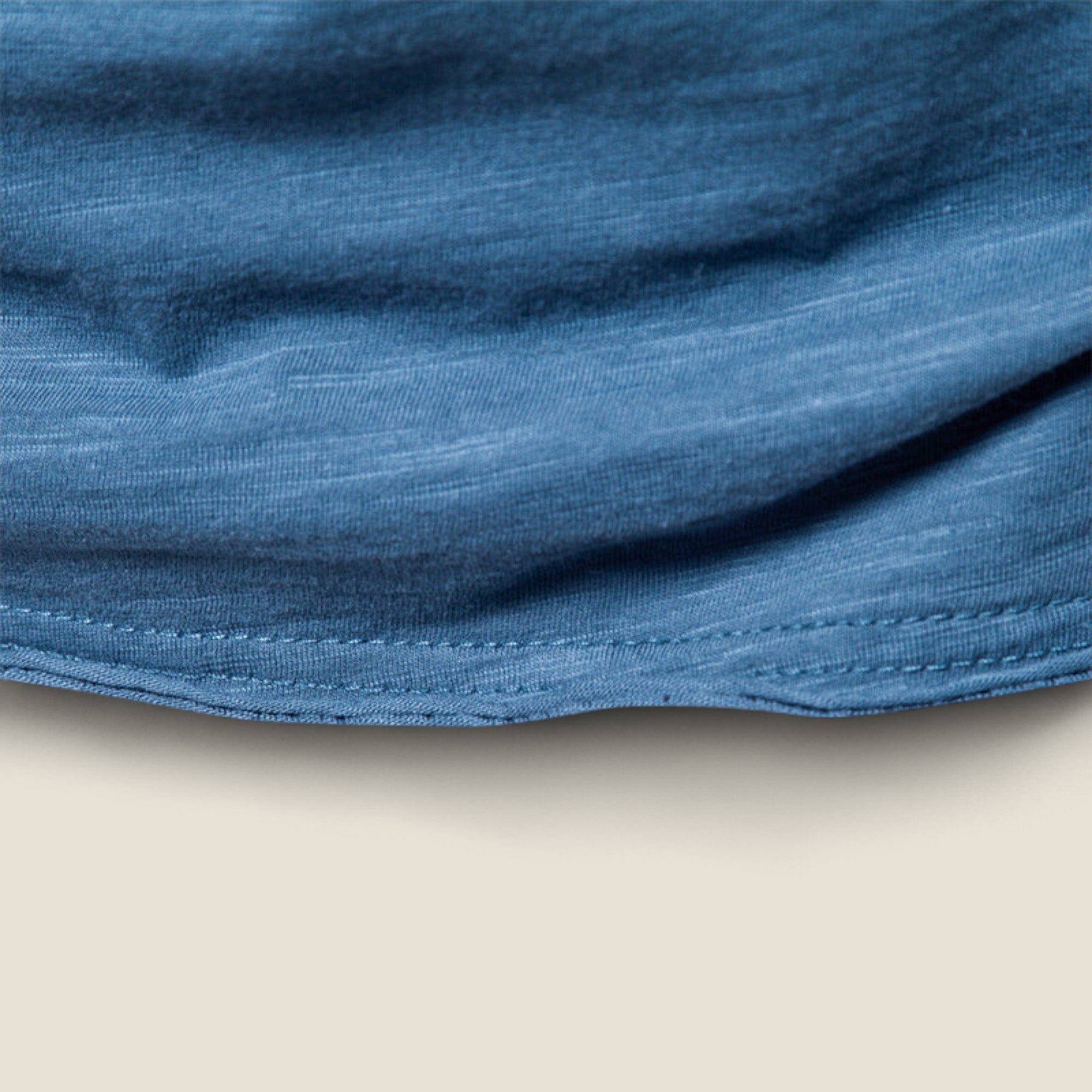 Valerio - V-Hals T-shirt i Slub Cotton