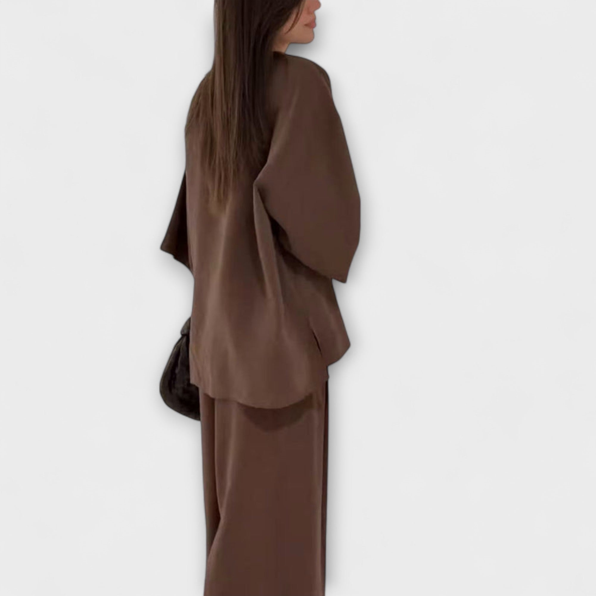 Jacqueline - Casual V-Hals Top og Bukser Duo