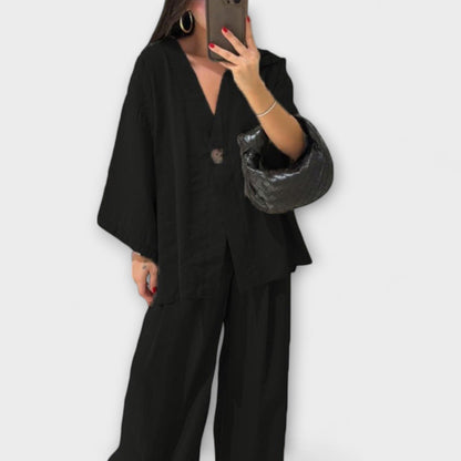 Jacqueline - Casual V-Hals Top og Bukser Duo
