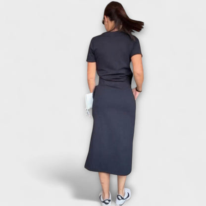 Danielle - Elegant V-Hals Top med Nederdel