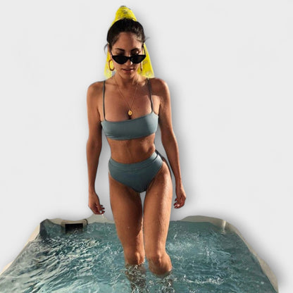 Amanda - To-delt Bikini Sæt